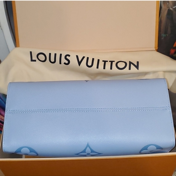 $SOLD OUT$Blue Tote & Lrg Pochette New w/ Box & Dustbag - Picture 6 of 16